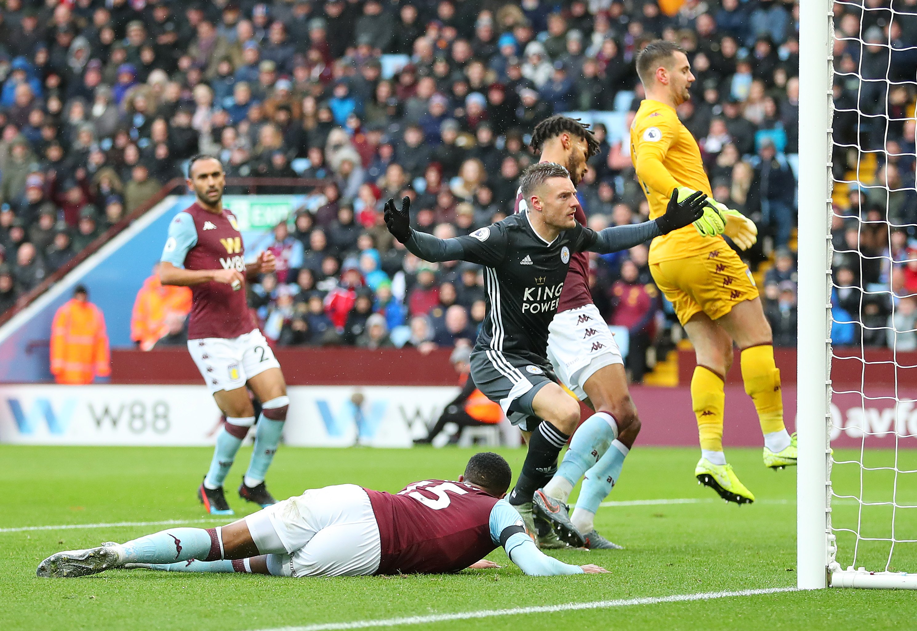 与中场核心 与中场核心